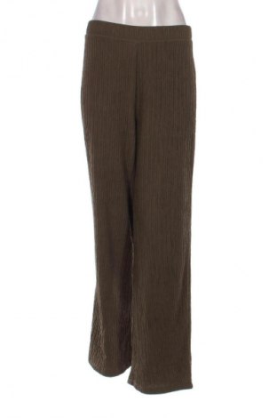Damenhose Pieces, Größe S, Farbe Grün, Preis 18,99 €