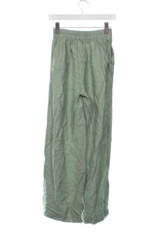 Damenhose Primark, Größe XS, Farbe Grün, Preis 20,99 €