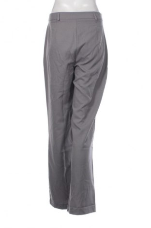 Pantaloni de femei Trendyol, Mărime M, Culoare Gri, Preț 316,99 Lei
