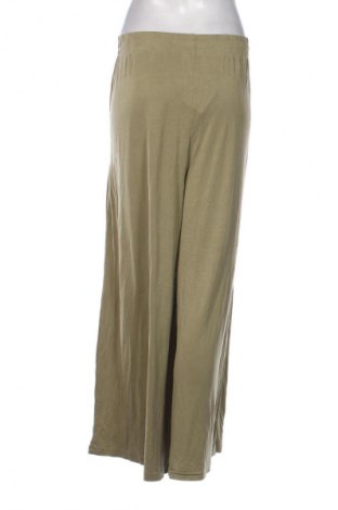 Дамски панталон Urban Classics, Размер XL, Цвят Зелен, Цена 34,00 лв.