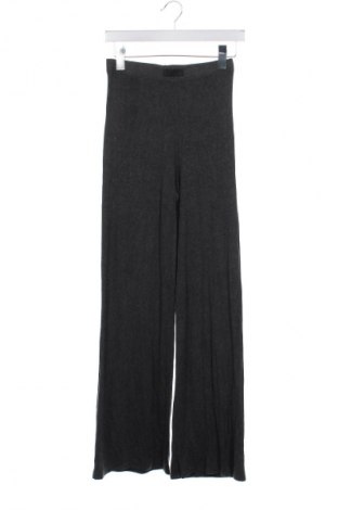 Pantaloni de femei Victoria's Secret, Mărime XS, Culoare Gri, Preț 108,04 Lei