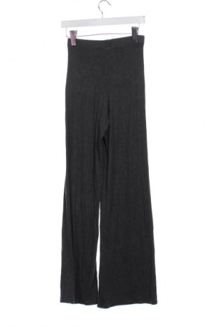 Pantaloni de femei Victoria's Secret, Mărime XS, Culoare Gri, Preț 108,04 Lei