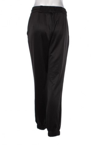 Pantaloni trening de femei Guess, Mărime M, Culoare Negru, Preț 163,20 Lei