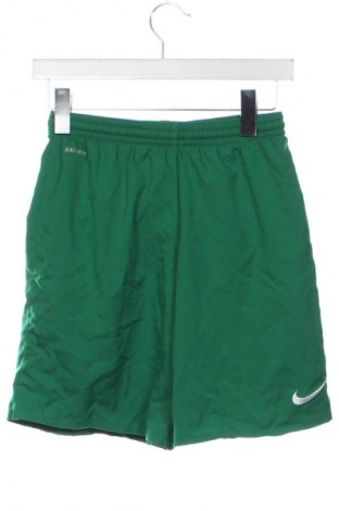 Gyerek rövidnadrág Nike, Méret 11-12y / 152-158 cm, Szín Zöld, Ár 5 624 Ft