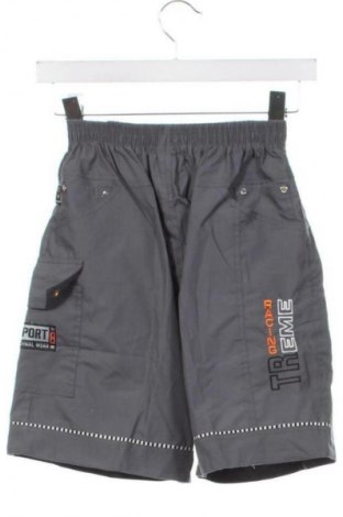 Gyerek rövidnadrág Unbranded, Méret 6-7y / 122-128 cm, Szín Szürke, Ár 2 888 Ft