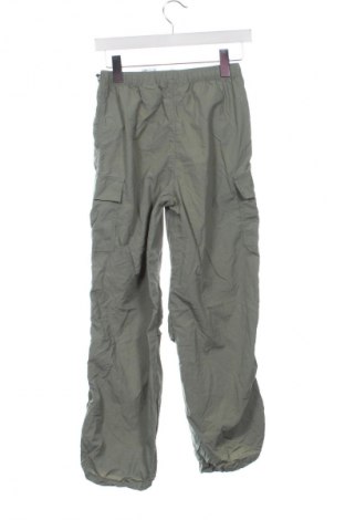 Детско спортно долнище H&M, Размер 11-12y/ 152-158 см, Цвят Зелен, Цена 25,99 лв.
