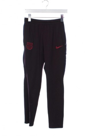 Pantaloni de trening, pentru copii Nike, Mărime 14-15y/ 168-170 cm, Culoare Maro, Preț 115,99 Lei