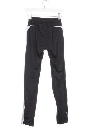 Detské tepláky Umbro, Veľkosť 12-13y/ 158-164 cm, Farba Čierna, Cena  15,95 €