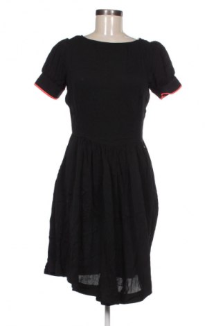 Kožené šaty  Armani Exchange, Veľkosť M, Farba Čierna, Cena  75,95 €
