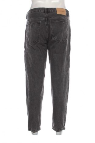 Ανδρικό τζίν Pull&Bear, Μέγεθος M, Χρώμα Γκρί, Τιμή 20,00 €