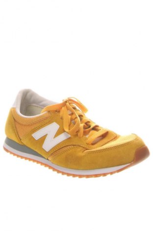 Мъжки обувки New Balance, Размер 43, Цвят Жълт, Цена 88,92 лв.