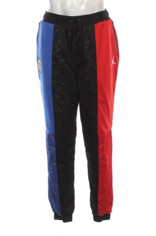 Мъжко спортно долнище Air Jordan Nike, Размер M, Цвят Многоцветен, Цена 131,00 лв.