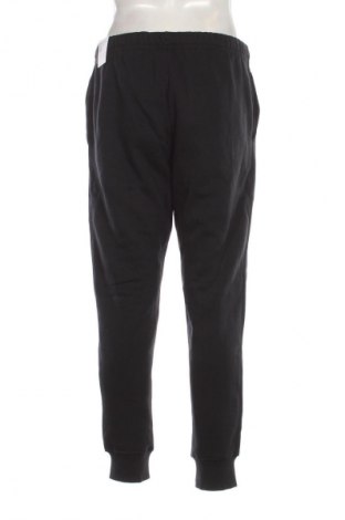 Pánské tepláky  Nike, Velikost M, Barva Černá, Cena  1 749,00 Kč