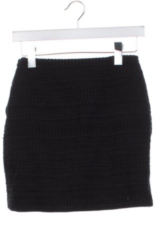 Sukně H&M, Velikost XS, Barva Černá, Cena  241,00 Kč
