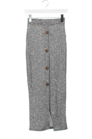 Fustă Pretty Little Thing, Mărime XS, Culoare Gri, Preț 60,53 Lei