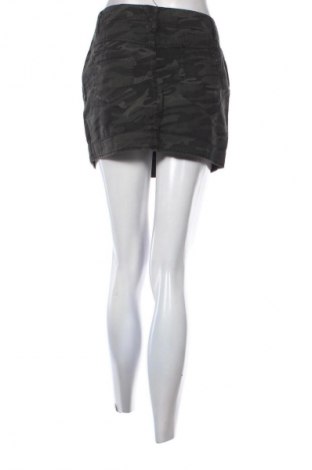 Fustă Sublevel, Mărime M, Culoare Multicolor, Preț 50,00 Lei