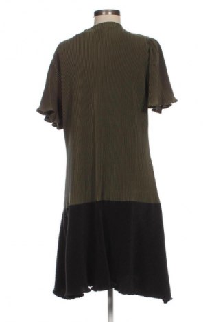 Rochie BW, Mărime M, Culoare Multicolor, Preț 83,99 Lei