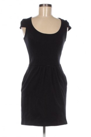 Sukienka Bershka, Rozmiar M, Kolor Czarny, Cena 69,01 zł