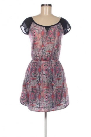 Sukienka Bershka, Rozmiar M, Kolor Kolorowy, Cena 66,67 zł