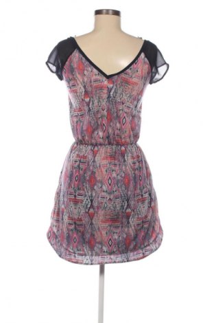 Sukienka Bershka, Rozmiar M, Kolor Kolorowy, Cena 66,67 zł