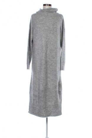Kleid Blue Seven, Größe M, Farbe Grau, Preis € 75,99