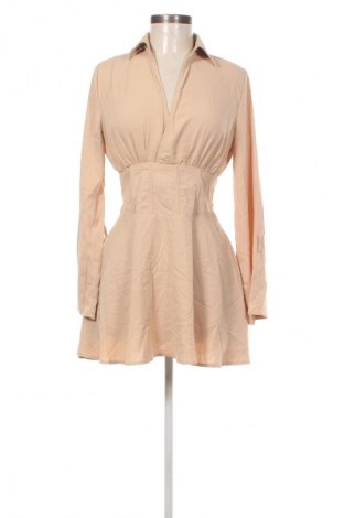 Kleid Boohoo, Größe S, Farbe Beige, Preis 20,99 €
