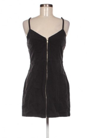 Kleid Boohoo, Größe M, Farbe Schwarz, Preis 15,99 €