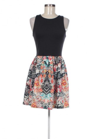 Kleid Boohoo, Größe M, Farbe Mehrfarbig, Preis 16,99 €