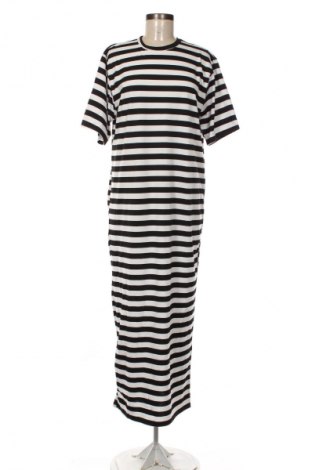 Kleid Boohoo, Größe M, Farbe Mehrfarbig, Preis 20,99 €