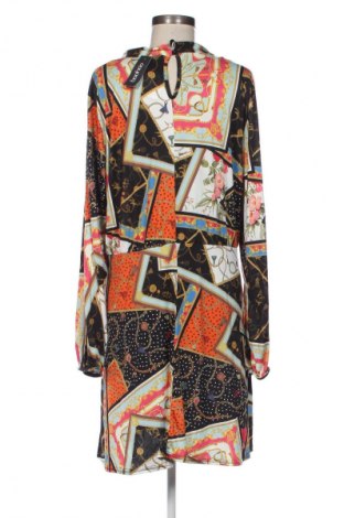 Kleid Boohoo, Größe XL, Farbe Mehrfarbig, Preis 27,70 €