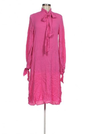 Kleid By Malene Birger, Größe M, Farbe Rosa, Preis 142,99 €