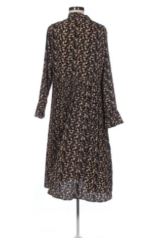 Kleid Carry, Größe M, Farbe Mehrfarbig, Preis 20,99 €