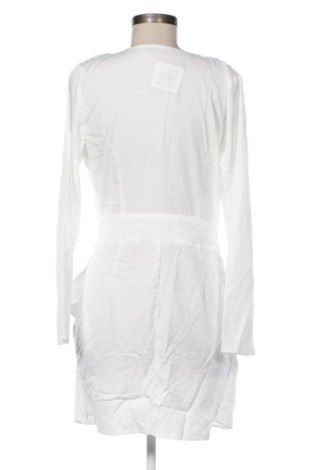 Φόρεμα ChicMe, Μέγεθος M, Χρώμα Λευκό, Τιμή 18,99 €