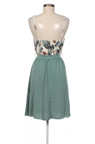 Kleid Cloud, Größe M, Farbe Mehrfarbig, Preis 24,99 €