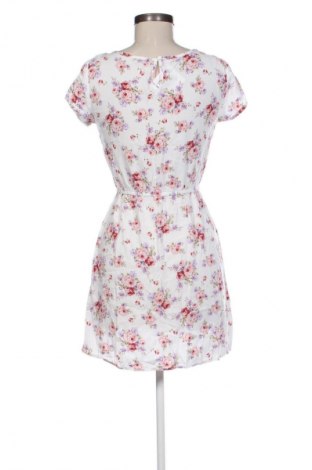 Φόρεμα Cropp, Μέγεθος M, Χρώμα Πολύχρωμο, Τιμή 24,55 €
