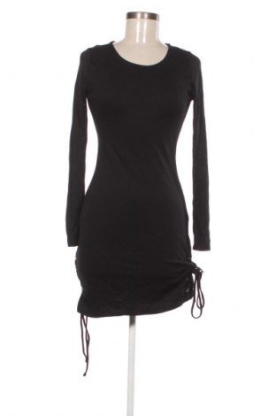 Kleid Cropp, Größe S, Farbe Schwarz, Preis 55,20 €