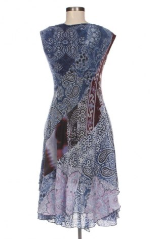 Рокля Desigual, Размер M, Цвят Многоцветен, Цена 89,99 лв.