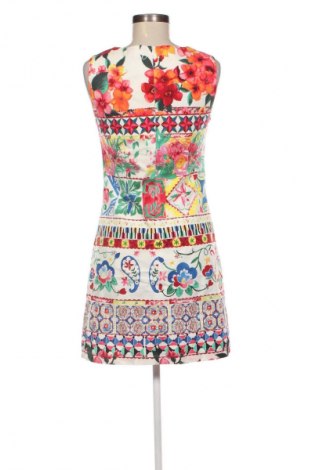 Рокля Desigual, Размер M, Цвят Многоцветен, Цена 84,99 лв.