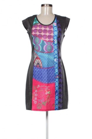 Šaty  Desigual, Velikost L, Barva Vícebarevné, Cena  1 038,00 Kč