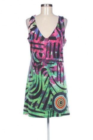 Рокля Desigual, Размер XL, Цвят Многоцветен, Цена 82,08 лв.