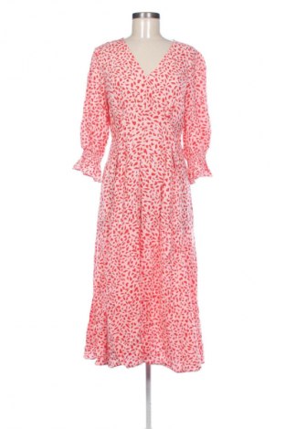 Kleid Essentials, Größe M, Farbe Mehrfarbig, Preis 20,99 €