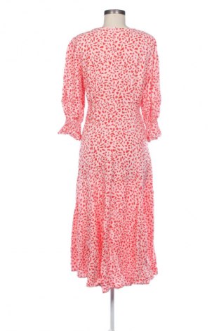 Kleid Essentials, Größe M, Farbe Mehrfarbig, Preis 20,99 €