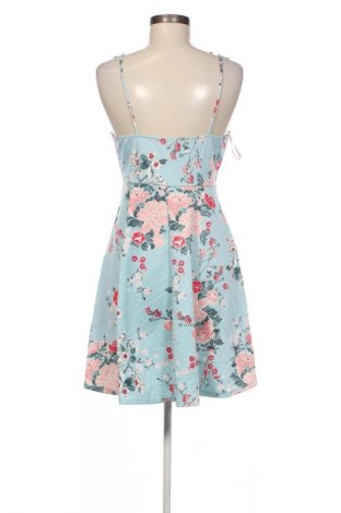 Kleid Fashion nova, Größe M, Farbe Mehrfarbig, Preis 12,99 €
