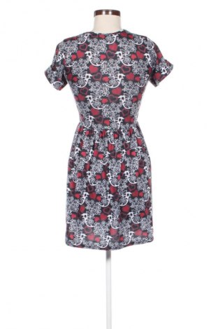 Kleid Fluid, Größe M, Farbe Mehrfarbig, Preis 25,00 €