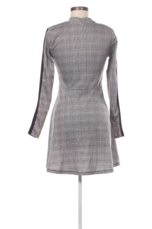 Šaty  Gina Tricot, Veľkosť M, Farba Viacfarebná, Cena  15,95 €