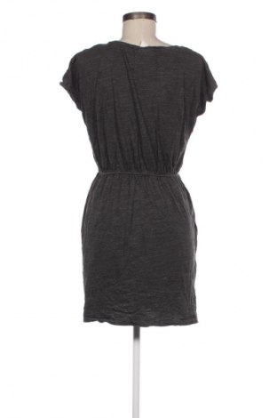 Rochie H&M, Mărime M, Culoare Gri, Preț 67,92 Lei