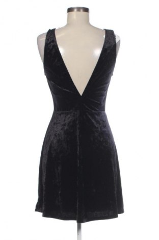 Kleid H&M, Größe S, Farbe Schwarz, Preis 20,99 €