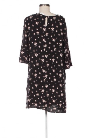 Рокля H&M, Размер L, Цвят Многоцветен, Цена 25,99 лв.