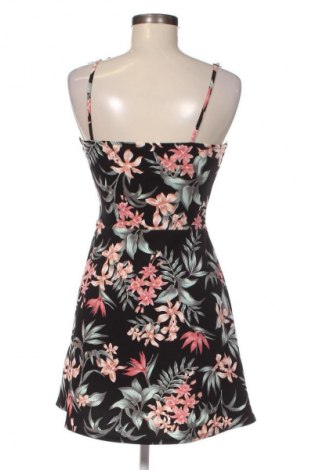 Рокля H&M Divided, Размер M, Цвят Многоцветен, Цена 24,99 лв.