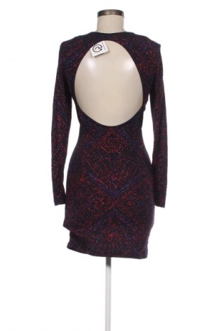 Рокля H&M Divided, Размер M, Цвят Многоцветен, Цена 58,99 лв.